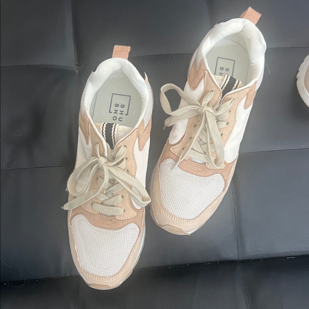 Shu Shop Sneakere